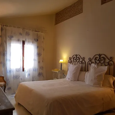 Palacio Del Cobertizo De Santa Ines לינה וארוחת בוקר