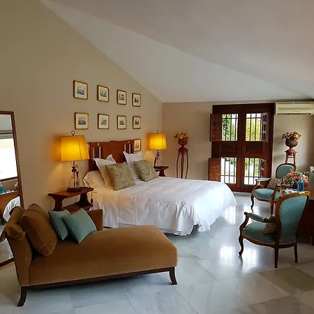 Palacio Del Cobertizo De Santa Ines